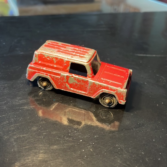 Vintage Tootsie Toy Red Panel Truck, 1:64 Die Cast, Made in Chicago, 1970s - Picture 3 of 6